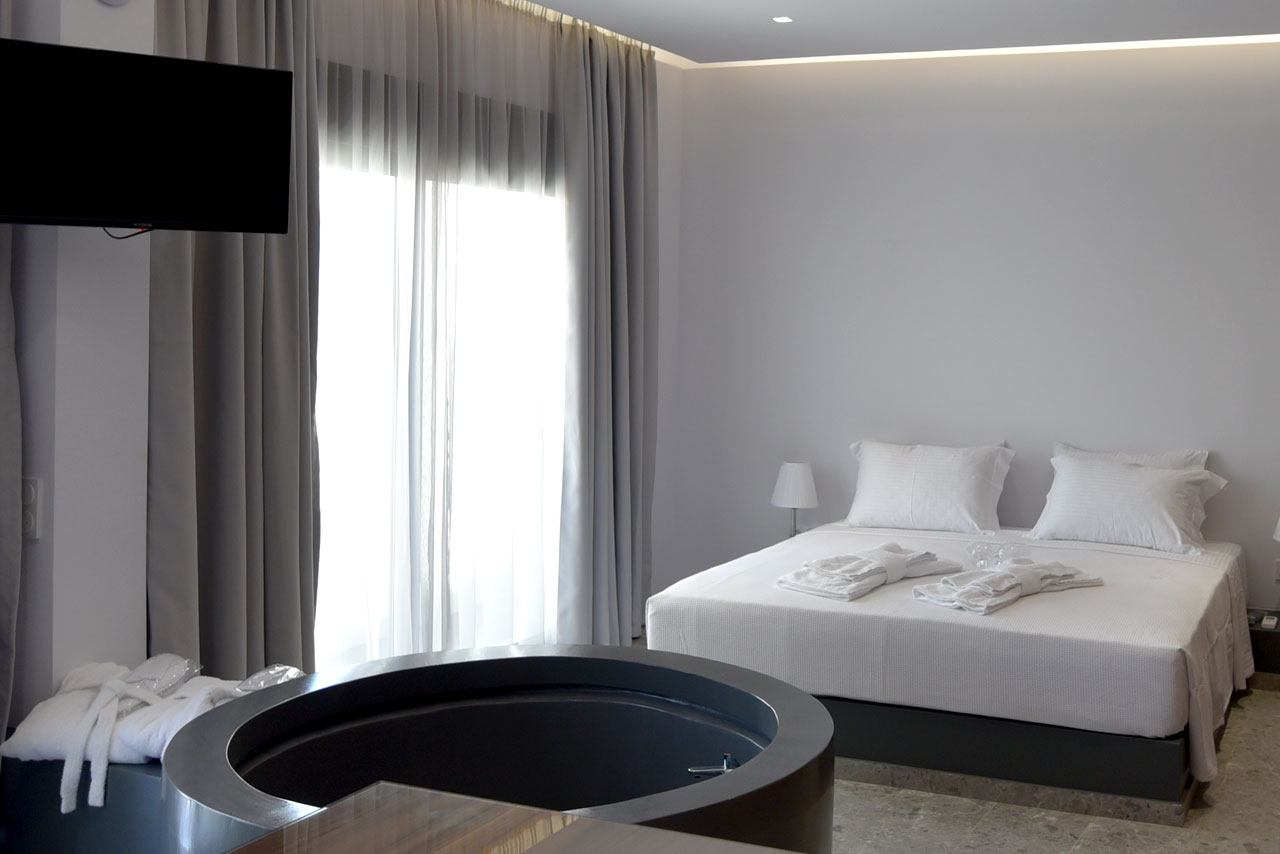 King Suite Rose n Stone Luxury Houses